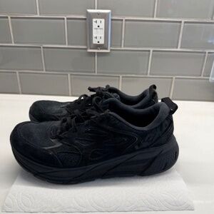 HOKA Men's Clifton 9 Sneaker Black Size 10.5